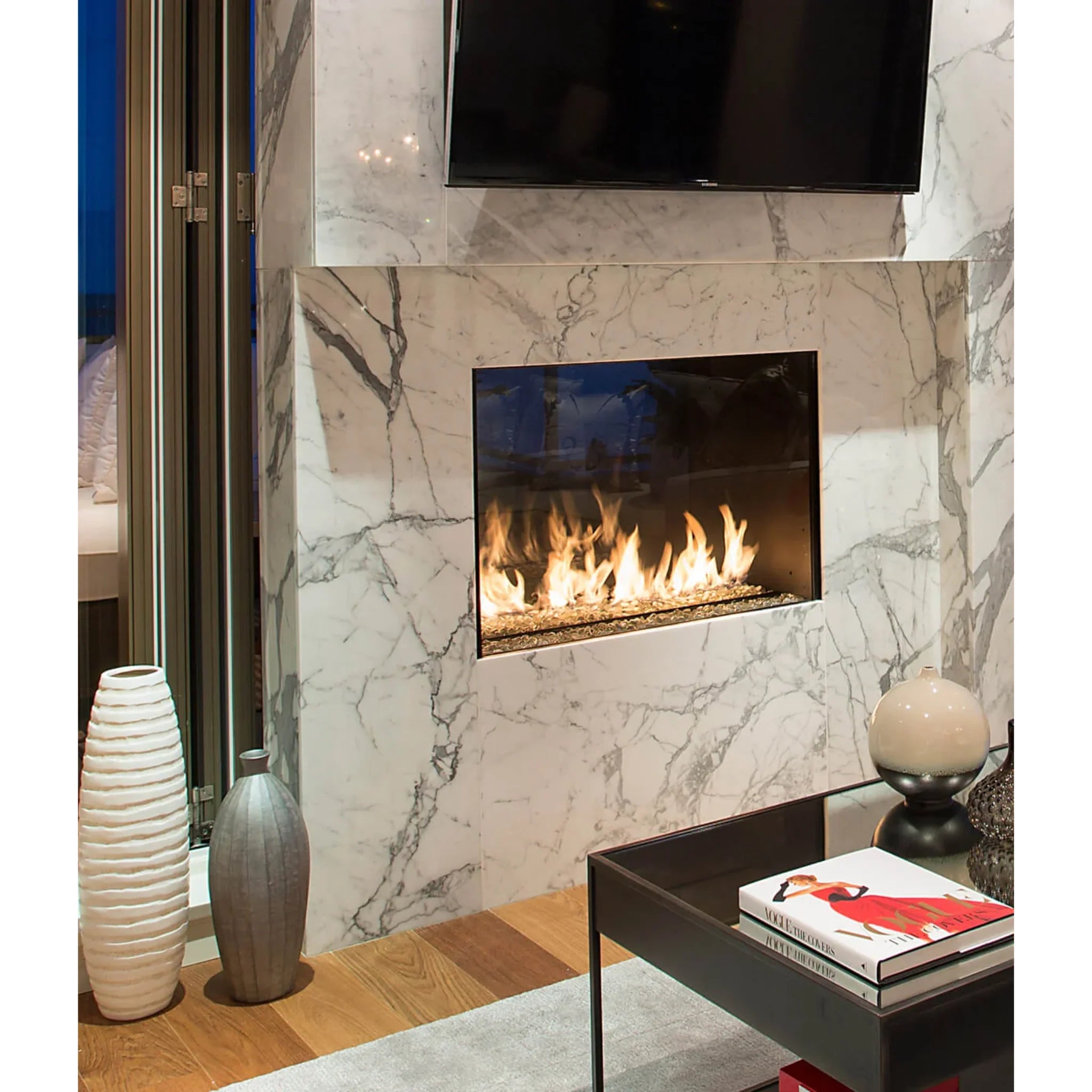 Montigo Exemplar R324STIO 2-Sided Fireplace