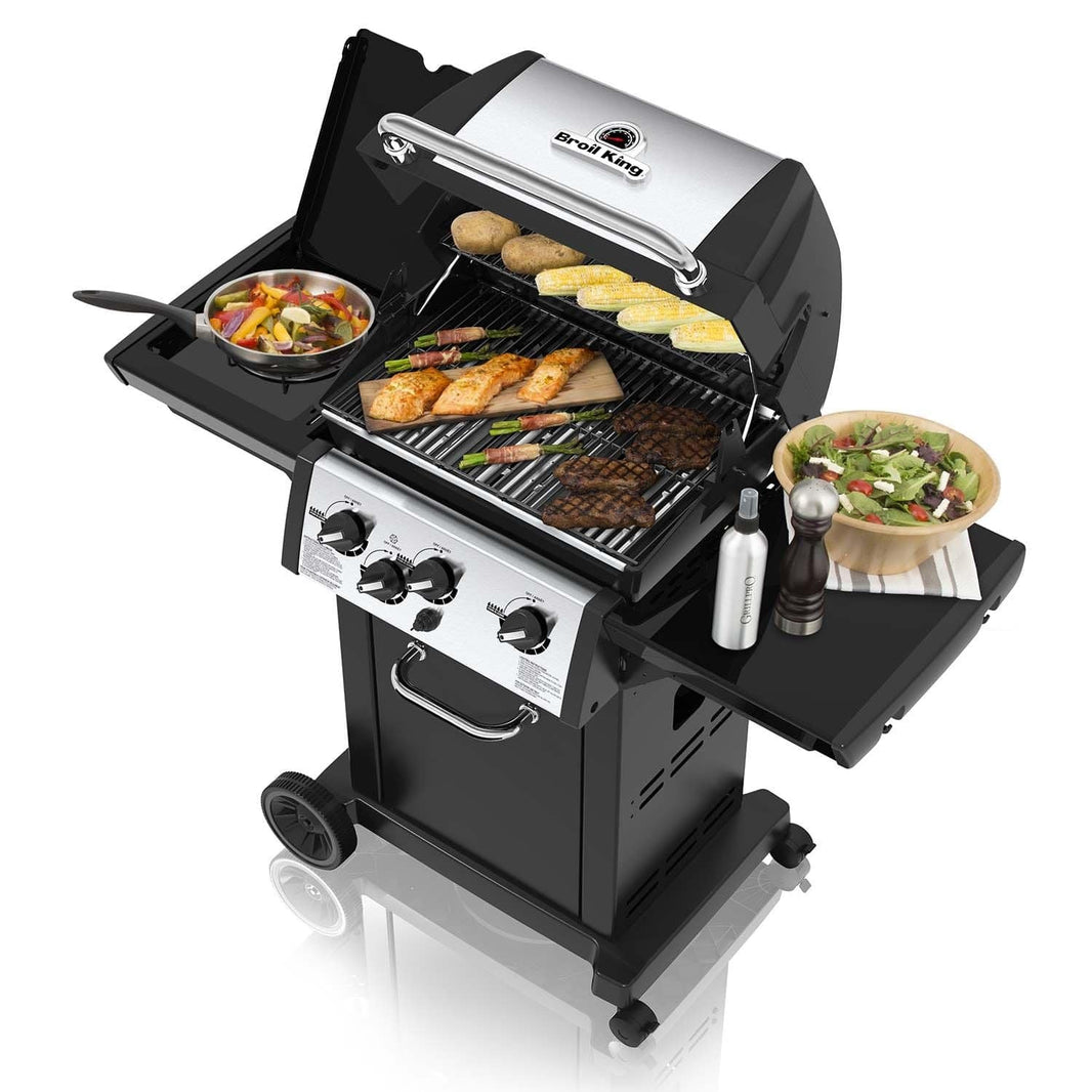 Broil King Monarch™ 340 Gas Grill with 3 Stainless Steel Dual-Tube™ Burners